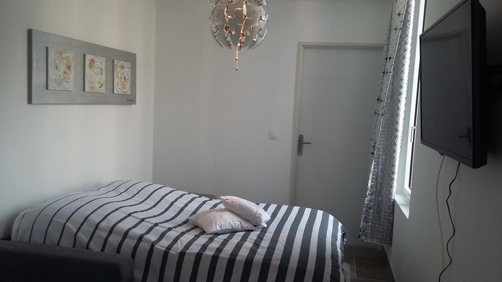 Appartement La Pomme D'Or LʼIsle-sur-la-Sorgue Eksteriør bilde