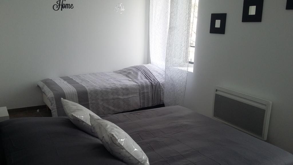 Appartement La Pomme D'Or LʼIsle-sur-la-Sorgue Eksteriør bilde