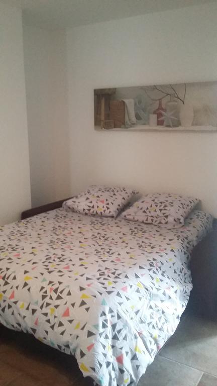 Appartement La Pomme D'Or LʼIsle-sur-la-Sorgue Eksteriør bilde